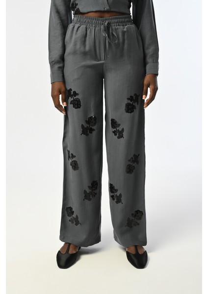 Kadın Beli Lastikli Bol Paça Önü Pul Payet Işlemeli Antrasit Pantolon