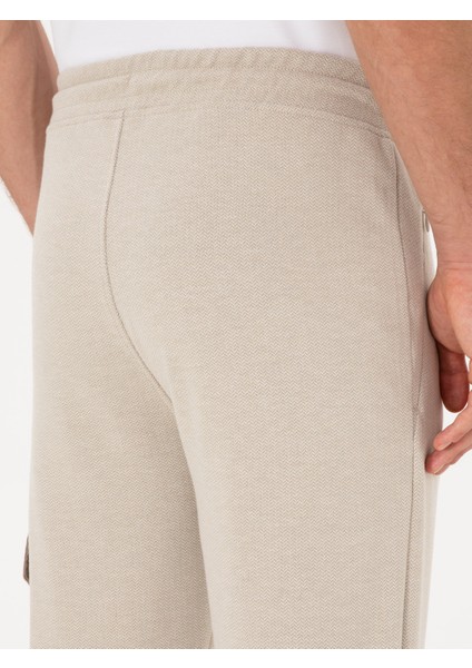 Erkek Bej Slim Fit Kargo Cepli Paçası Düz Eşofman Altı 50309820-VR011