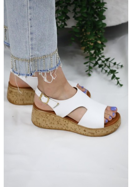 Kadın Elena Mantar Taban Ortopedik Sandelet Beyaz