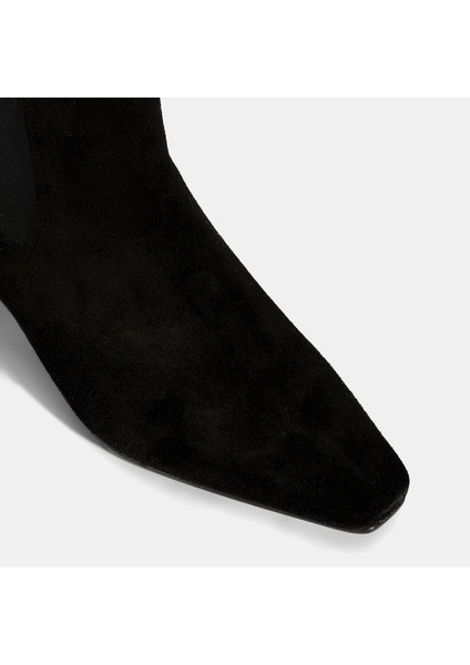 Kadın Siyah Lastikli Topuklu Süet Deri Bot