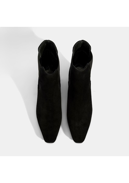Kadın Siyah Lastikli Topuklu Süet Deri Bot