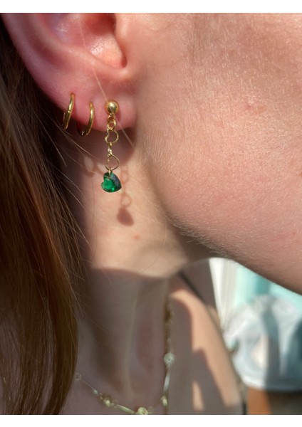 Zümrüt Zirkon Sallantılı Minimal Çelik Küpe