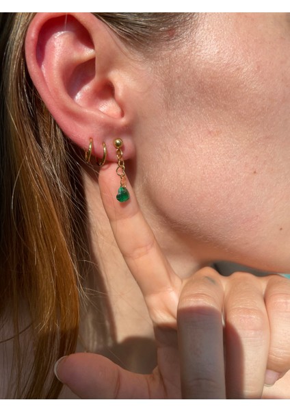 Zümrüt Zirkon Sallantılı Minimal Çelik Küpe modelleri