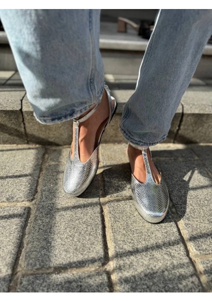 Roselie Kadın Ayakkabı Yuvarlak Burun Arkası Açık Model Büyük Numara