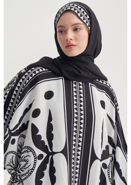 Atlas Siyah Monogram Floş Şal modelleri
