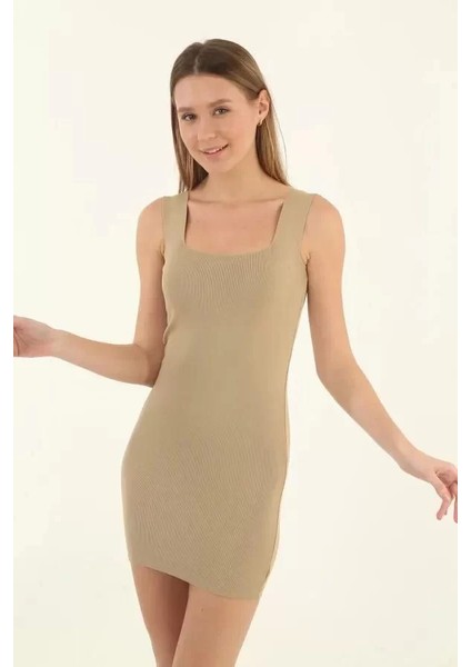 Kadın Kare Yaka Midi Boy Likralı Polelit Elbise - Bej modelleri