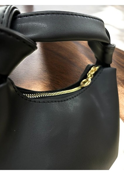 Kadın El ve Omuz Çantası Şık Tam Yeni Sezon Ürün EN:24CM YÜKSEKLIK:17CM fırsatları