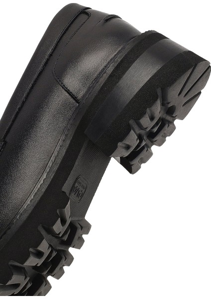 Kadın Siyah Kalın Tabanlı Deri Loafer 25AFD270518