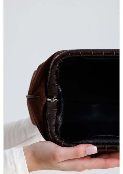 Kadın Koyu Kahve Süet Clutch El Çantası modelleri