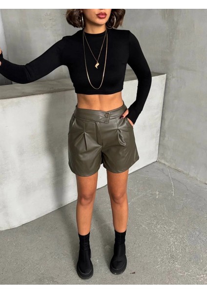 Iki Düğmeli Pileli Şort modelleri