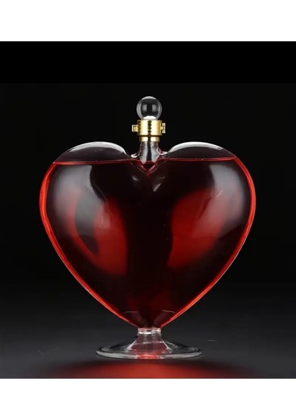 Kalp Şeklinde Şarap ve Viski Sürahisi 500ml Barlar ve Partilere Özel fırsatları