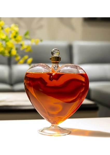 Kalp Şeklinde Şarap ve Viski Sürahisi 500ml Barlar ve Partilere Özel indirimleri