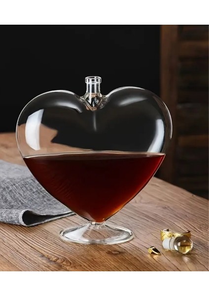 Kalp Şeklinde Şarap ve Viski Sürahisi 500ml Barlar ve Partilere Özel