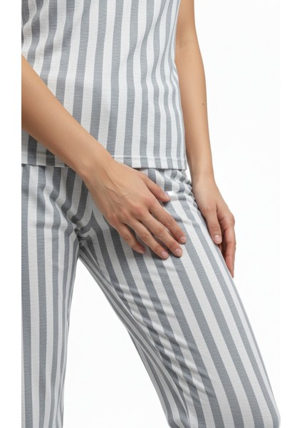 Kadın Rahat Ev & Uyku Pijama Takımı Gri Çizgili Desen fırsatları