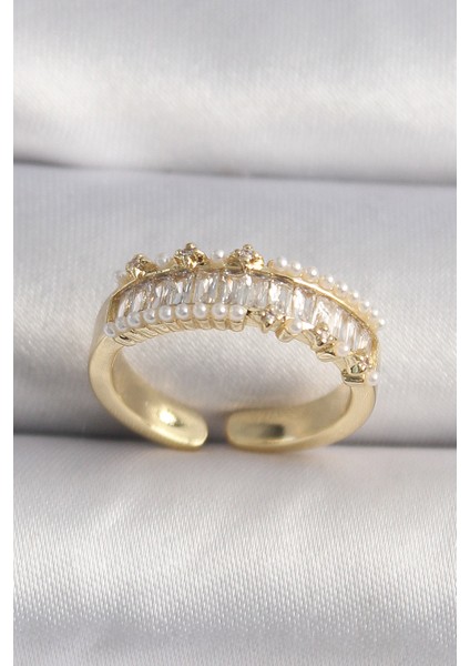 Pirinç Gold Renk Zirkon Taşlı Inci Detay Vıp Seri Kadın Yüzük - Lisinya