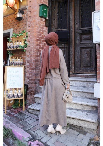 Cepli Detaylı Süet Etekli Takım indirimleri