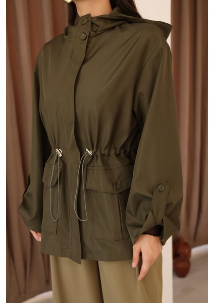 Kadın Haki Kapüşonlu Katlama Kol Detaylı Trençkot