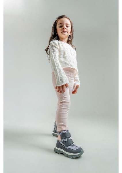 Kız Çocuk Gri Su Geçirmez Anatomik Günlük Bot