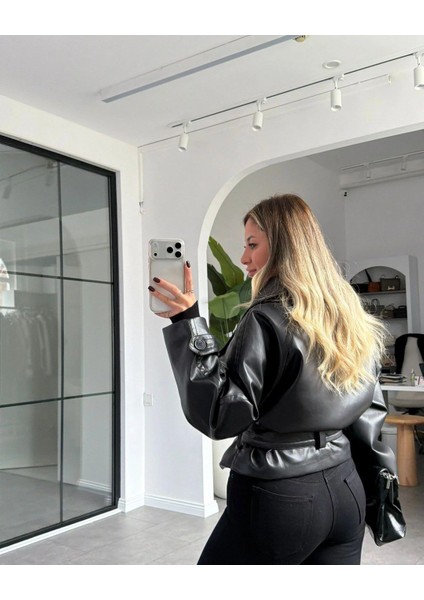 Dik Yaka Belden Kuşaklı Deri Ceket modelleri