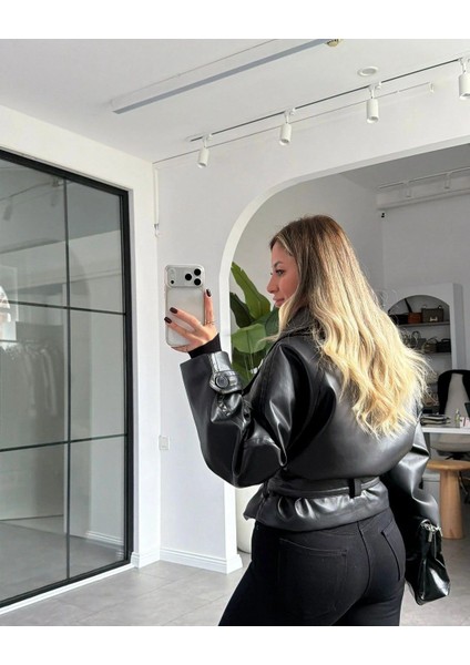 Dik Yaka Belden Kuşaklı Deri Ceket fırsatları