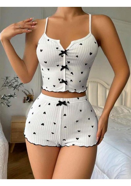 Litae Beyaz Üstüne Siyah Kalp Desenli Askılı Şortlu Pijama Takımı fiyatları