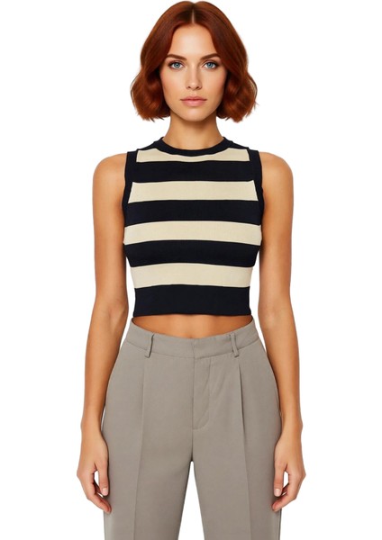 Kadın Çizgili Bisiklet Yaka Ince Triko Crop Üst Kaliteli Şık Rahat Modern Zarif Günlük fiyatları