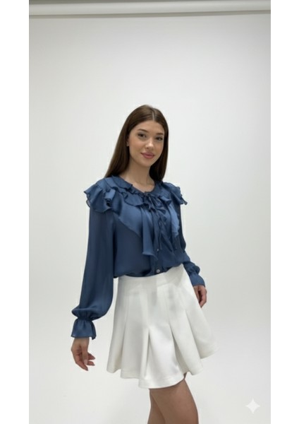 Yakası Fırfır Detay Gömlek