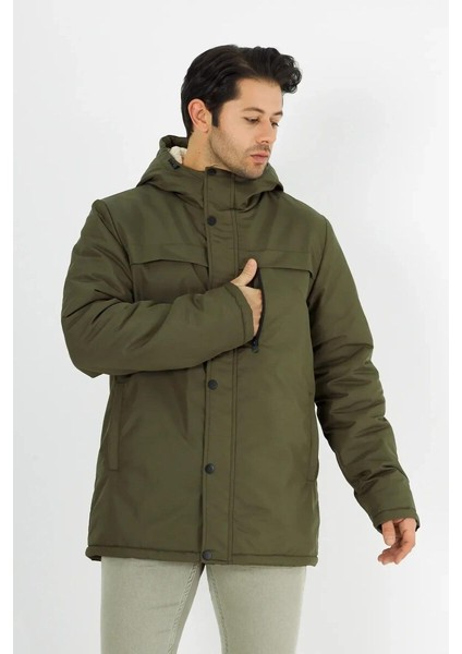 İçi Kürklü Su ve Rüzgar Geçirmez Cepli Kapüşonlu Erkek Mont modelleri