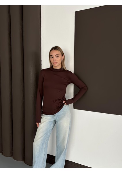 Kadın Parmak Detaylı Body indirimleri