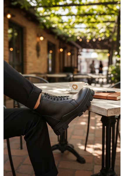 H&manc Hakiki Deri Siyah Fermuarlı & Bağcıklı Kauçuk Taban Kadın Bot