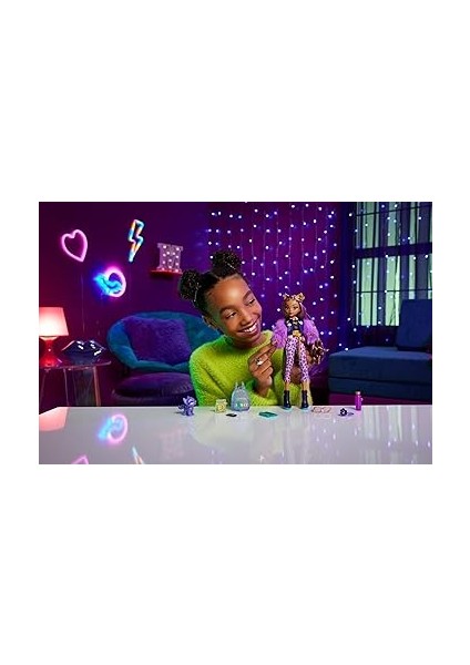 High Evcil Köpeği ​crescent ile Sırt Çantası, Ajanda ve Atıştırmalıklar Gibi Aksesuarlarıyla Clawdeen Wolf Bebek, HRP65 fiyatları