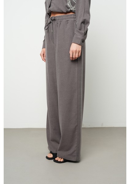 Kadın Bol Paça Rahat Kalıp Düz Renk Kumaş Pantolon modelleri