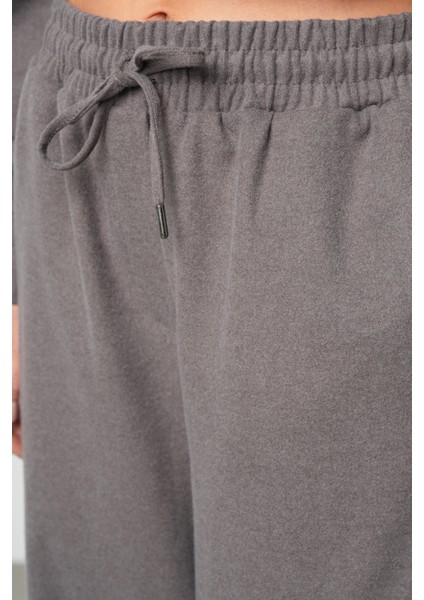 Kadın Bol Paça Rahat Kalıp Düz Renk Kumaş Pantolon fırsatları