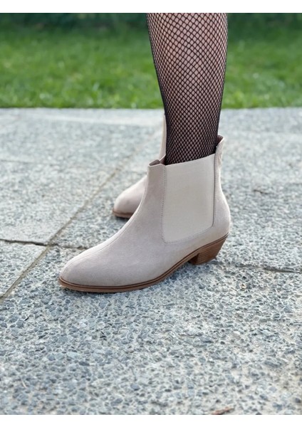 Centa Süet Lastikli Kısa Topuklu Büyük Numara Kadın Bot Stil ve Rahatlık fiyatları