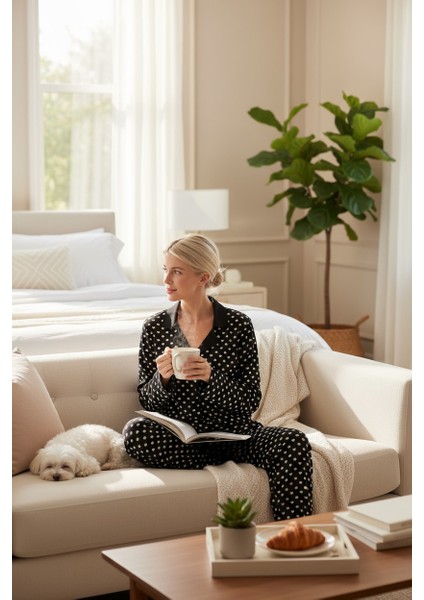 Kadın Siyah Kalp Desenli Pamuklu Uzun Pijama Seti – Yumuşak ve Rahat Ev Giyim