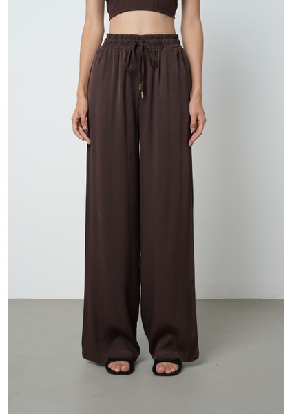 Kadın Düz Renk Altın Rengi Bağcık Detaylı Bol Paça Beli Lastikli Pantolon