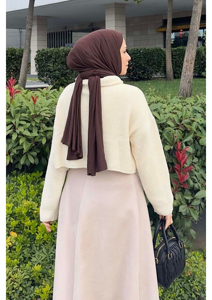 Yaka Fermuarlı Crop Triko Kazak Ekru fırsatları