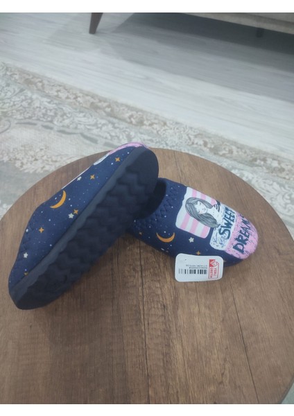 Kaymaz Taban ve Konforlu Ev Terliği fırsatları