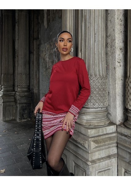 Kadın Uzun Kollu Bisiklet Yaka Kol Ağzı ve Etek Ucu Baskılı Iki Iplik Elbise