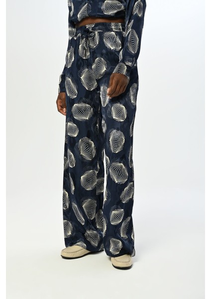 Kadın Beli Lastikli Bol Paça Desenli Lacivert Pantolon