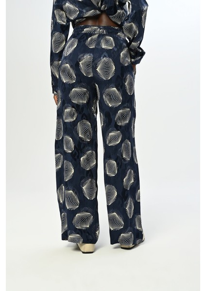 Kadın Beli Lastikli Bol Paça Desenli Lacivert Pantolon fırsatları