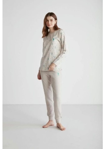 Yeni Yıl Temalı Ekru Kadın Pijama Takımı fiyatları