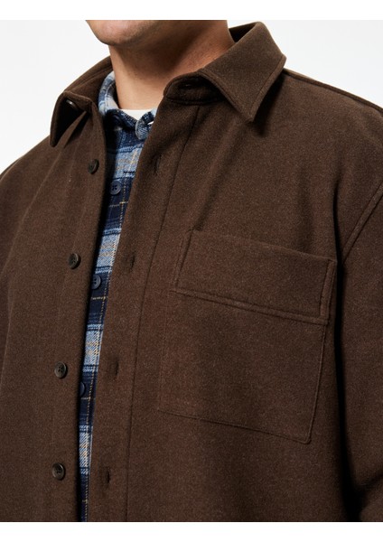 Viskon Karışımlı Cep Detaylı Uzun Kollu Düğmeli Klasik Yaka Gömlek Ceket indirimleri