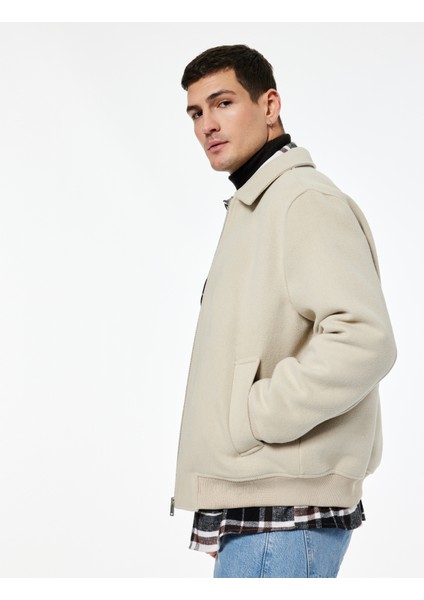 Uzun Kollu Cepli Fermuarlı Gömlek Yaka Kışlık Kaşe Bomber Ceket modelleri