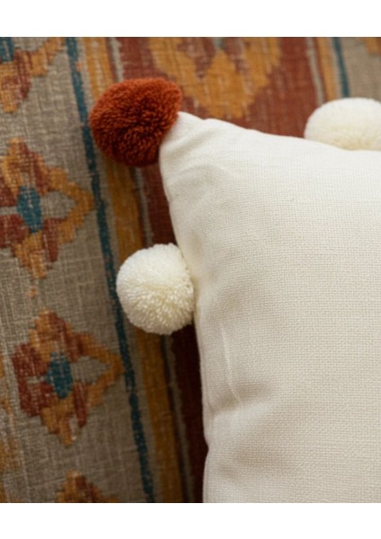 Renkli Ponponlu Kırlent Kılıfı modelleri