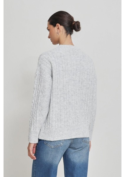 Gri Desenli Uzun Kollu Triko indirimleri