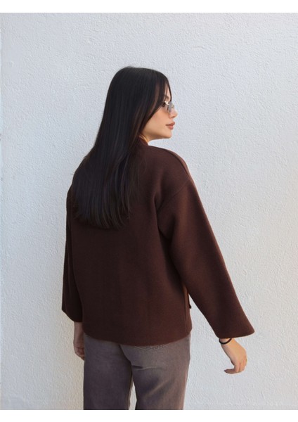 Dik Yaka Cepli Triko Hırka indirimleri