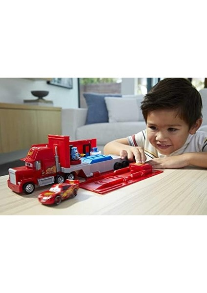 Pixar Dönüştürülebilir Oyun Seti HDC75 modelleri