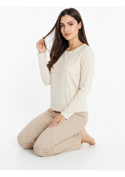 Üstü Love Yazılı Altı Desenli Elite Viscose Uzun Pijama Takımı Krem 3562 indirimleri