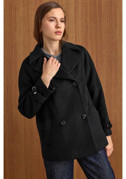 Pelerin ve Kol Patı Detaylı Kruvaze Kısa Kaban Siyah 3161 modelleri